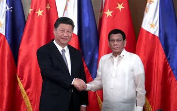 TT Duterte cứng rắn bất ngờ về phán quyết biển Đông: Ông Tập muốn nghe hay không thì vẫn phải nói