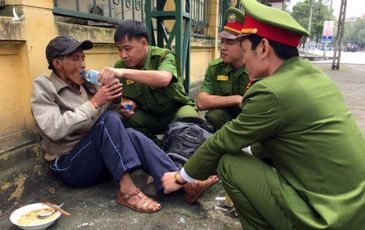 Học và làm theo Bác từ những điều bình dị