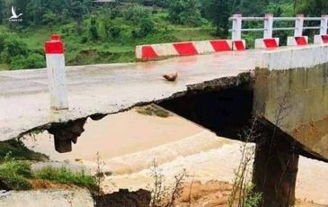 Chủ tịch xã nói về cây cầu “mỏng như bánh tráng”: Không hiểu họ làm thế nào mà nhanh hư quá!