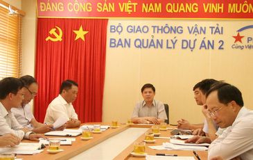 Ngành giao thông “hết việc”, Bộ trưởng tính bớt người, giảm lương!