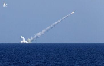 Tàu ngầm Nga thử sức mạnh tên lửa chống nhóm tàu sân bay mạnh nhất