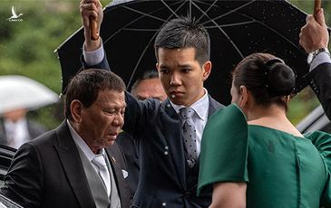 Tổng thống Philippines Duterte bất ngờ bỏ tiệc hoàng gia Nhật