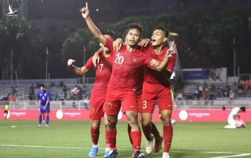 Indonesia đẩy Thái Lan xuống thứ 3, bám sát Việt Nam tại SEA Games 30