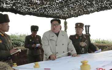 Chủ tịch Kim Jong Un ra lệnh “khai hỏa”, khiến nước láng giềng nổi giận