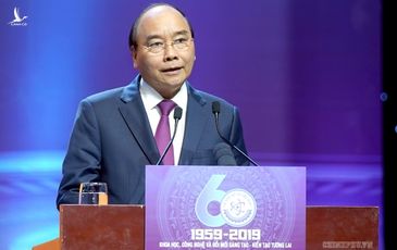 Thủ tướng: Việc đầu tiên phải làm là đổi mới sáng tạo cách trọng dụng con người