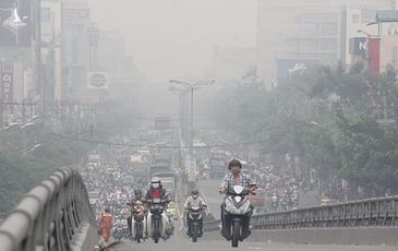 Ô nhiễm vượt mức: Đề xuất xe phải “rửa” trước khi vào Hà Nội