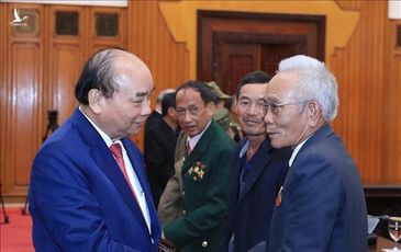 Thủ tướng tiếp Đoàn chiến sỹ cách mạng bị địch bắt tù đày TP Hải Phòng