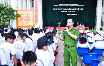 Người cán bộ đam mê, sáng tạo tuyên truyền chống ma túy cho giới trẻ