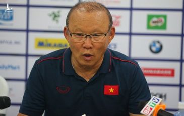 HLV Park Hang-seo bảo vệ thủ môn Văn Toản: “Không có lý do gì để trách móc cậu ấy!”