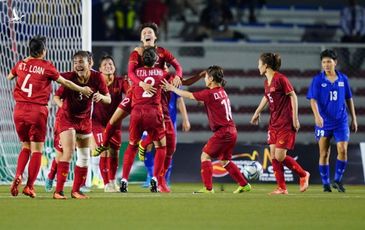 Chiến đấu kiên cường, tuyển bóng đá nữ Việt Nam vô địch SEA Games 30