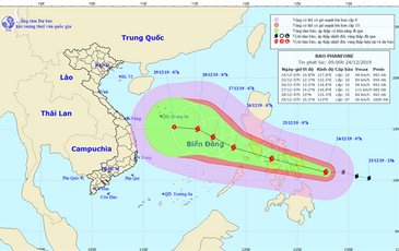 Bão Phanfone giật cấp 12 đang tiến vào Biển Đông