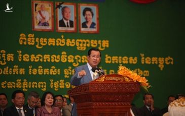 Thủ tướng Hun Sen bênh vực cầu thủ gốc Việt sút trượt penalty