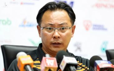 HLV U22 Malaysia cay sống mũi sau trận thua Campuchia: “SEA Games chỉ là giải trẻ mà thôi”