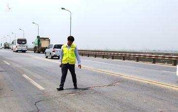 Mặt cầu Thăng Long sửa rồi hỏng ngay là do dùng công nghệ “copy”?