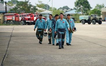 ‘Hổ Mang Chúa’ Su-30MK2 cùng thiên binh canh giữ bầu trời Tổ quốc tung cánh đầu năm