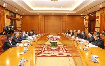 Báo cáo Bộ Chính trị về tình hình dịch COVID-2019