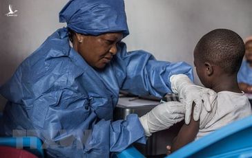 WHO xem xét dỡ bỏ tình trạng khẩn cấp toàn cầu với dịch Ebola