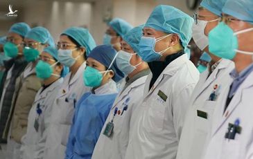 Nhân viên chính phủ đầu tiên nhiễm virus ở Hong Kong