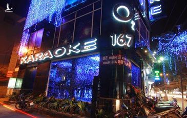 Hà Nội đóng cửa quán bar, karaoke