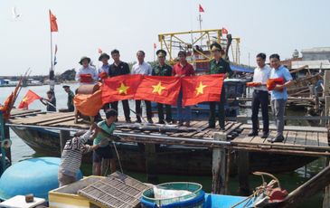 Cớ làm sao “Việt Tân” lồng lộn lên khi người dân ủng hộ lời kêu gọi chống virus của Thủ tướng?