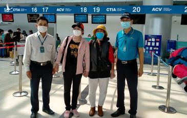 Vietnam Airlines vận chuyển miễn phí gần 600 khách hết hạn cách ly về Hà Nội và Tp. Hồ Chí Minh