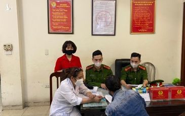Trường hợp đầu tiên tại Hà Nội bị phạt vì không đeo khẩu trang