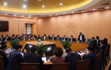 Hà Nội cách ly 123 người sau ca COVID-19 đầu tiên, cho học sinh nghỉ tiếp 1 tuần