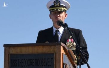 Hạm trưởng tàu sân bay Mỹ Theodore Roosevelt bị sa thải và mắc Covid-19