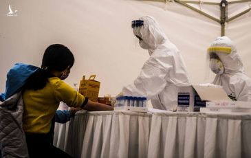 Hà Nội: Sau va chạm giao thông phát hiện một du khách dương tính lần 1 với SARS-CoV-2