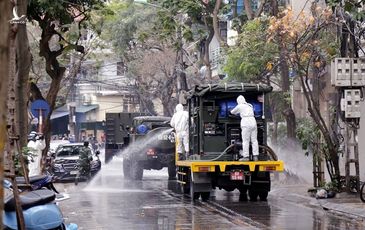 Điềm tĩnh trong bão, đó là Việt Nam