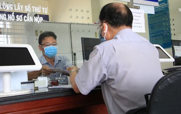 Cán bộ, công chức TP.HCM bị giảm một nửa thu nhập tăng thêm năm 2020