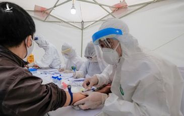 Vì sao TP.HCM chưa xét nghiệm diện rộng như Hà Nội?