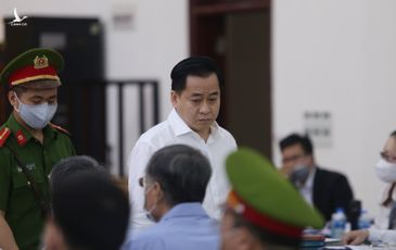 Phan Văn Anh Vũ lại ý kiến về việc sử dụng tên của mình tại tòa