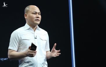 CEO Nguyễn Tử Quảng: Bphone mới tốt gỗ tốt cả nước sơn