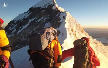 Nepal phẫn nộ vì Trung Quốc tuyên bố chủ quyền đỉnh Everest