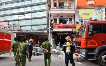 Hà Nội: Nổ bình gas kinh hoàng tại nhà hàng gà rán ở phố Cổ, 3 người nguy kịch nhập viện cấp cứu