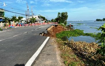 Ban bố tình trạng sạt lở nghiêm trọng Quốc lộ 91 ở miền Tây