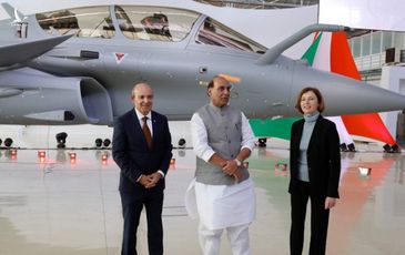 Rafale bay thẳng ra biên giới ngay khi về Ấn Độ, New Delhi dốc toàn lực đối phó Bắc Kinh