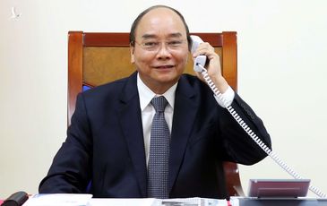 Thủ tướng Nguyễn Xuân Phúc điện đàm với Thủ tướng Cộng hòa Pháp