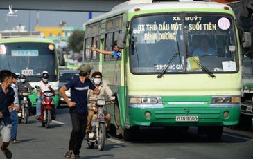 Vận chuyển hàng hóa bằng xe buýt: Thiếu kiểm soát