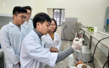 ‘Học phí ngành Y ở Việt Nam cao nhất nhưng lương bác sĩ khởi điểm lại thấp nhất’