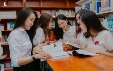 Sự thật chuyện sinh viên đại học quốc gia Hà Nội chuyển nhầm gần 2 tỷ đồng học phí