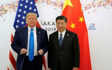 Ông Trump vừa hoãn trừng phạt quan chức Trung Quốc