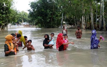 Sau siêu bão, Bangladesh đối mặt khủng hoảng nhân đạo vì lũ lụt kỷ lục