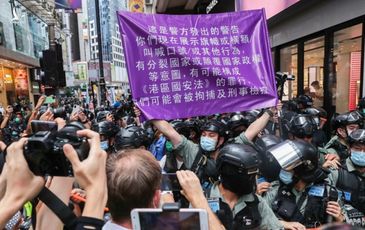 Người Hong Kong biểu tình phản đối luật an ninh