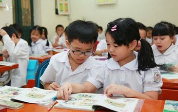 Bắt đầu từ 1/7, học sinh tiểu học không phải đóng học phí