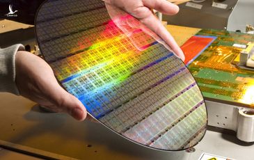 Intel vừa đặt dấu chấm hết cho vị thế của công nghệ chip bán dẫn Mỹ
