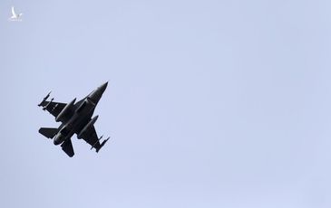 Nóng: Tiêm kích F-16 của không quân Mỹ vừa bị rơi