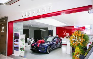 VinFast lập kỷ lục khai trương 27 showroom trong một ngày