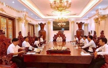 Về bức ảnh ai cũng hỏi “nhà quan nào mà củi to vậy?”